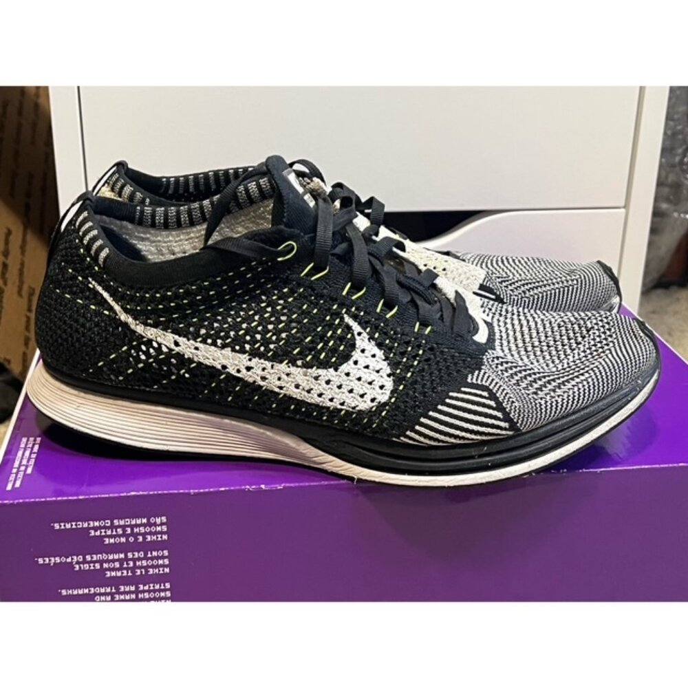 Nike Flyknit Racer Black White Volt Running Shoes Size Men 9.5 Worn 526628-011